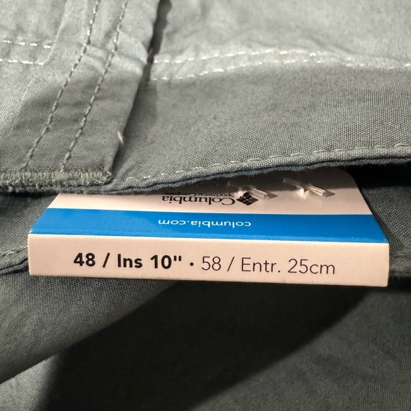 Columbia Washed Out Mens Cotton Shorts Size 48x10 Gray Flat Front Casual - Picture 8 of 9